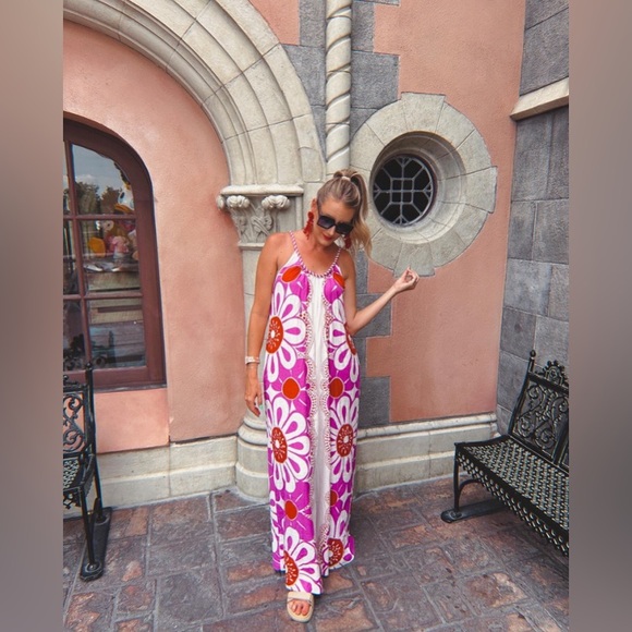 FARM RIO Maia Linen Jumpsuit - Picture 7 of 11